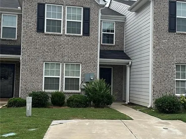 6261 Ellenwood Dr, Rex, GA 30273