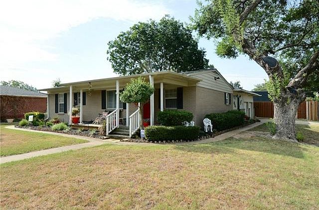 1st image of 102 E Holland Dr