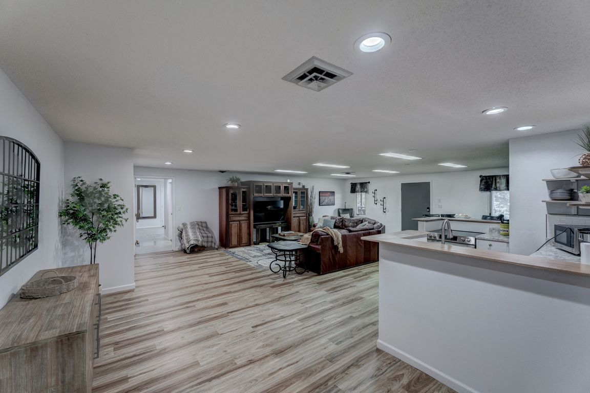 next background image