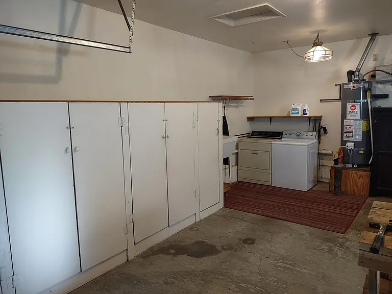 985 Bluebell Way — Photo 24