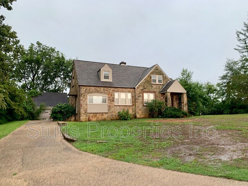 706 Courtland Ave, Muscle Shoals, AL 35661 Zillow