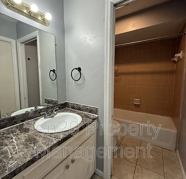 6200 Olde Towne Dr #A — Photo 16