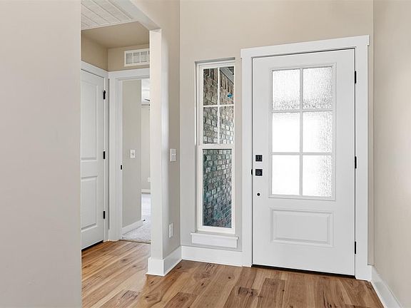 4th image of 10532 NW 33rd Pl