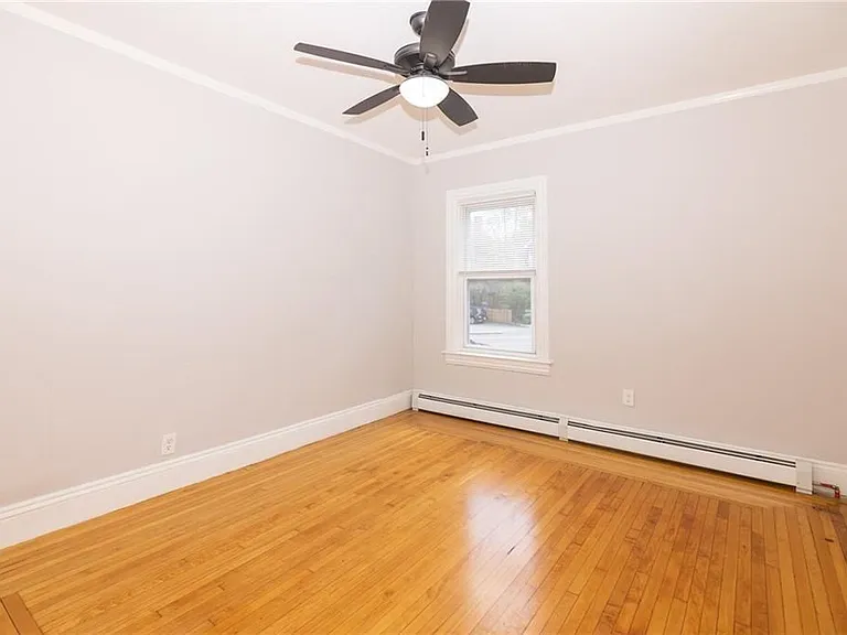376 Hope St — Photo 10