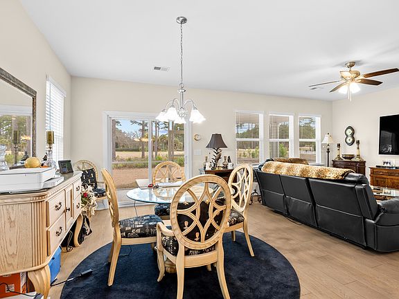 5th image of 530 Beckham Ct.