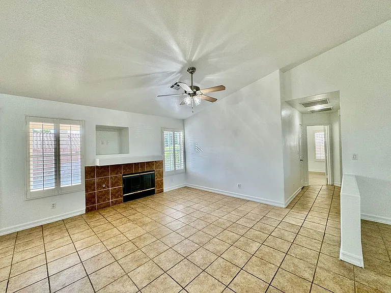 4544 Crimson Leaf Dr — Photo 18