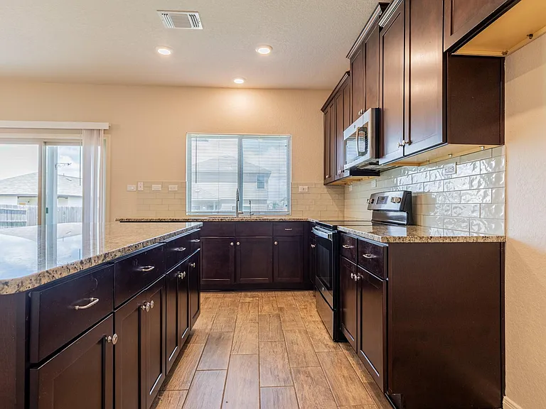 746 Farmers Dell St — Photo 14