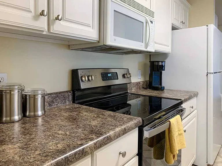 Pinebrook Apartments — Photo 102