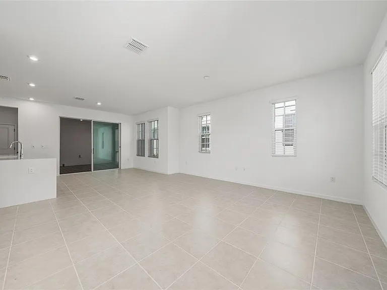 2402 Celebration Blvd — Photo 5