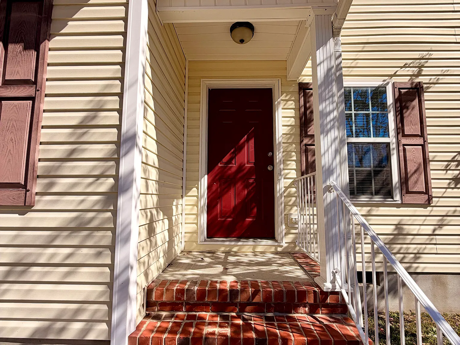3 bed, 2.5 bath, 1750 sqft, $2,000 — Photo 3