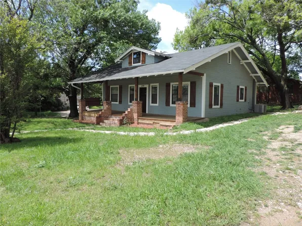 379 W Long St, Stephenville, TX 76401