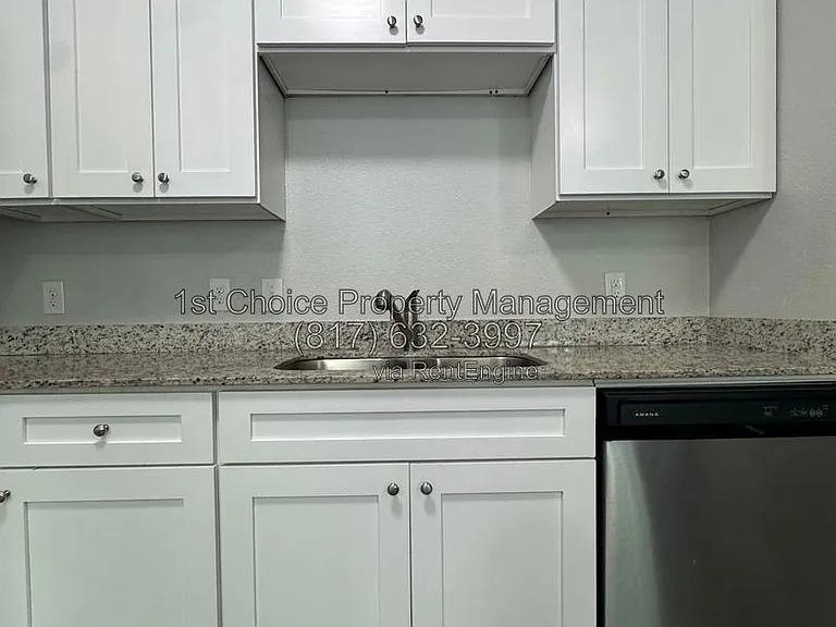 2024 Brookes St #2026 — Photo 8