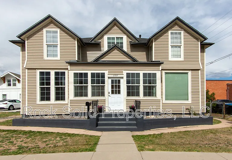 1717 House Ave — Photo 1