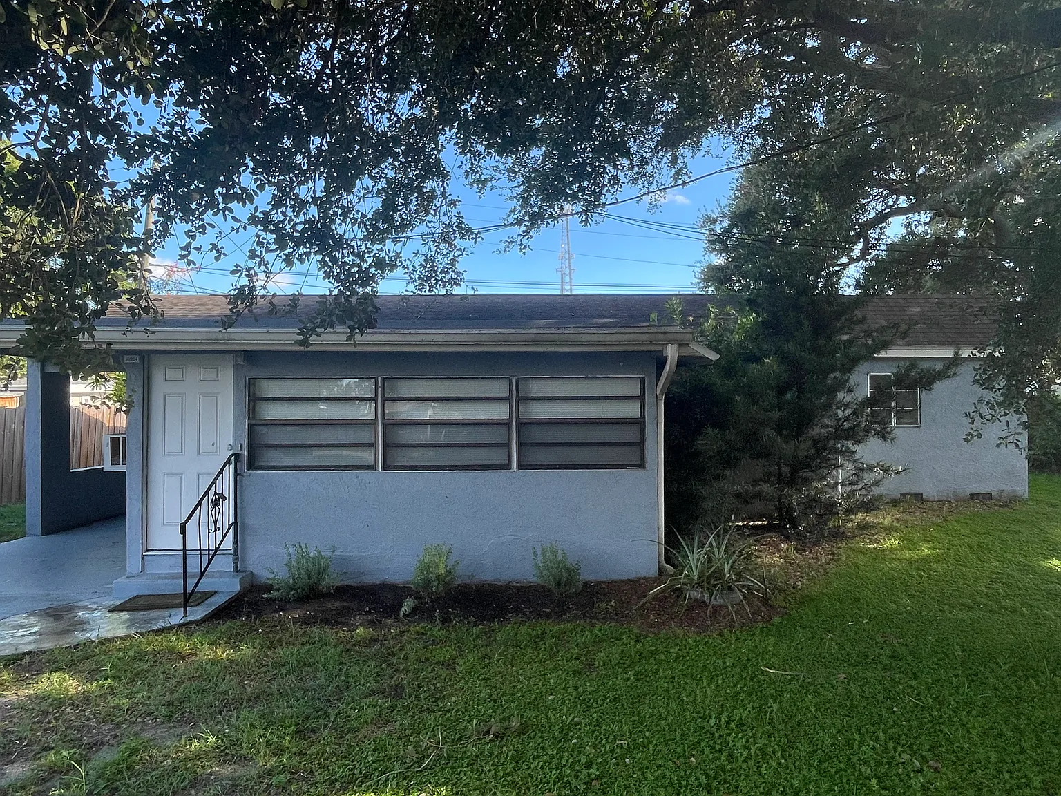 3 bed, 1008 sqft, $1,895 — Photo 2