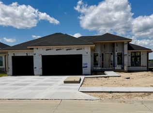 5432 213th St, Elkhorn, NE 68022