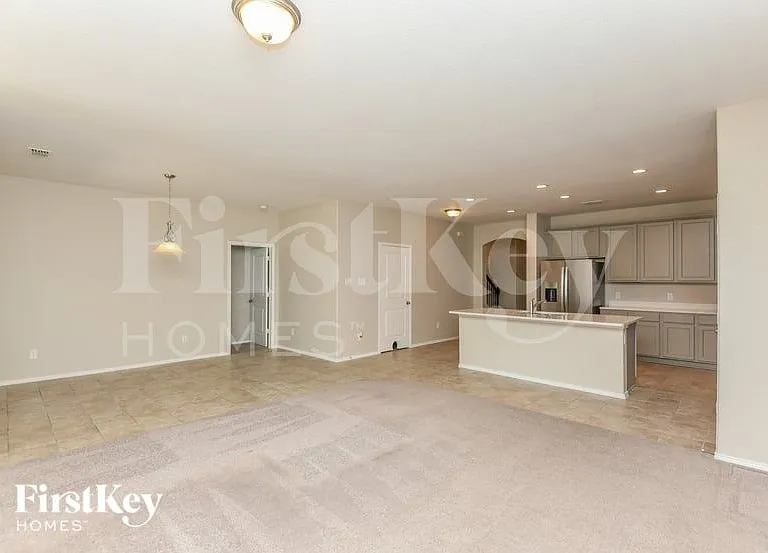 6252 Outrigger Rd — Photo 2