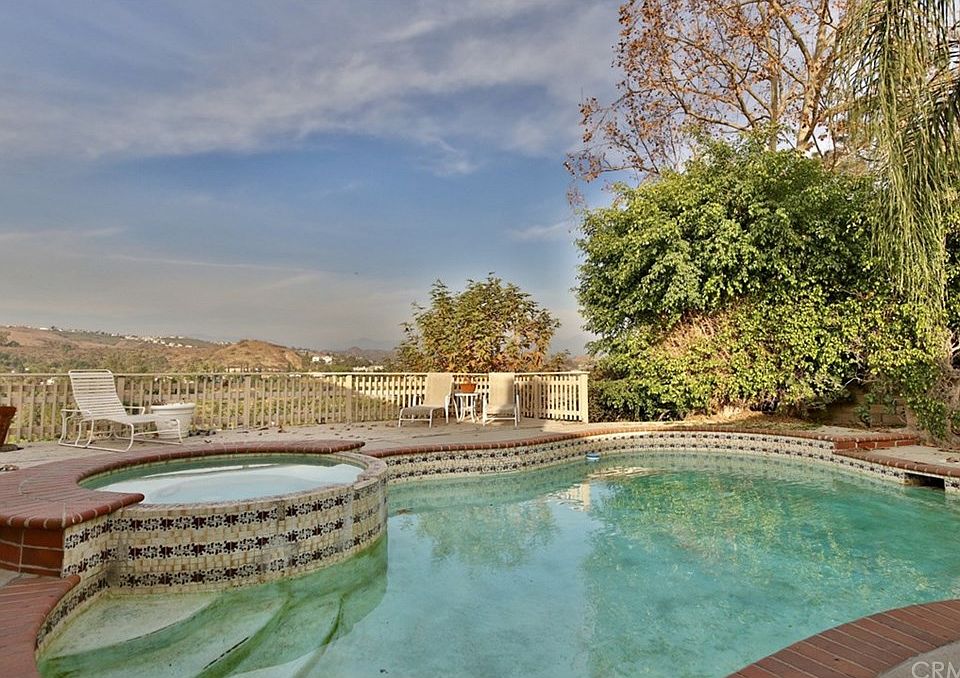 1st image of 19891 Vista Hermosa Dr