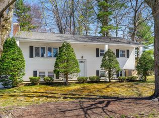 22 Old Coach Rd, Salem, NH 03079