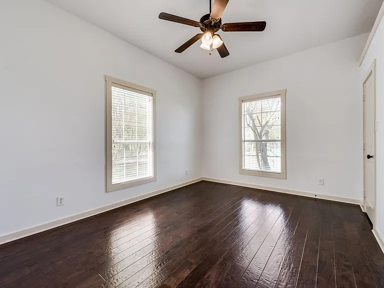5893 FM 1827 — Photo 15