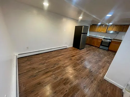 1048 Revere Ave #1 Photo 1