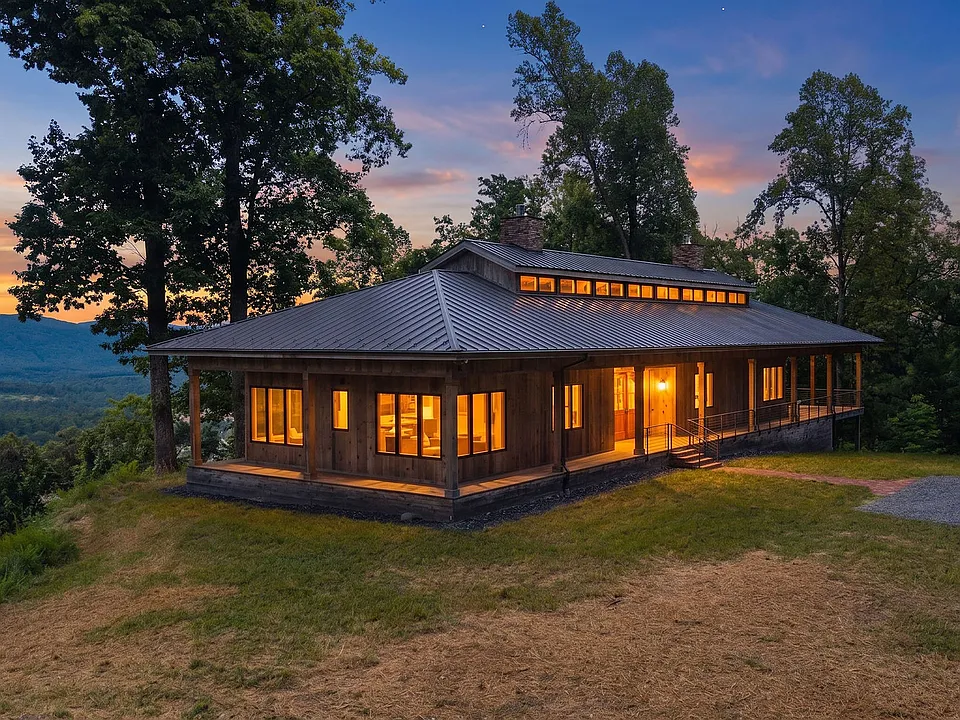 554 Gullysville Ln