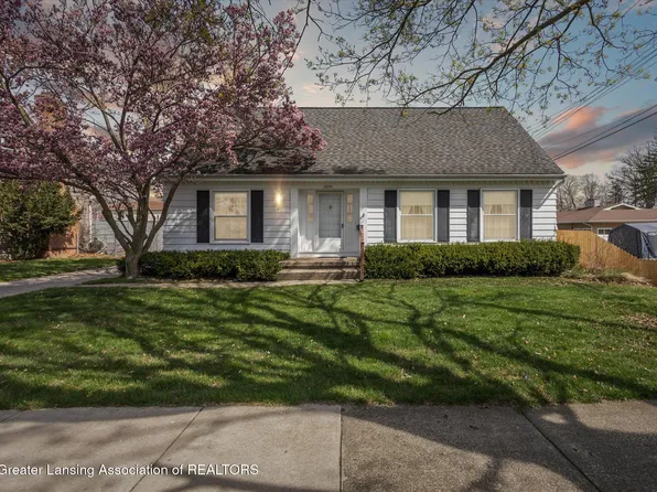 3214 Brisbane Dr, Lansing, MI 48911