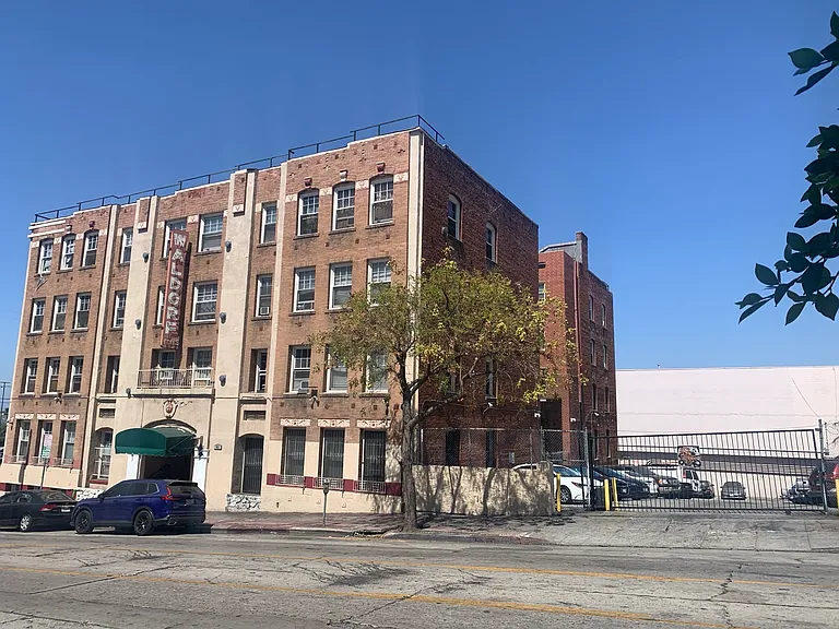 621 S. Union Ave. — Photo 2