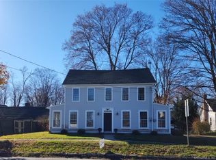 13 Washington Rd, Woodbury, CT 06798