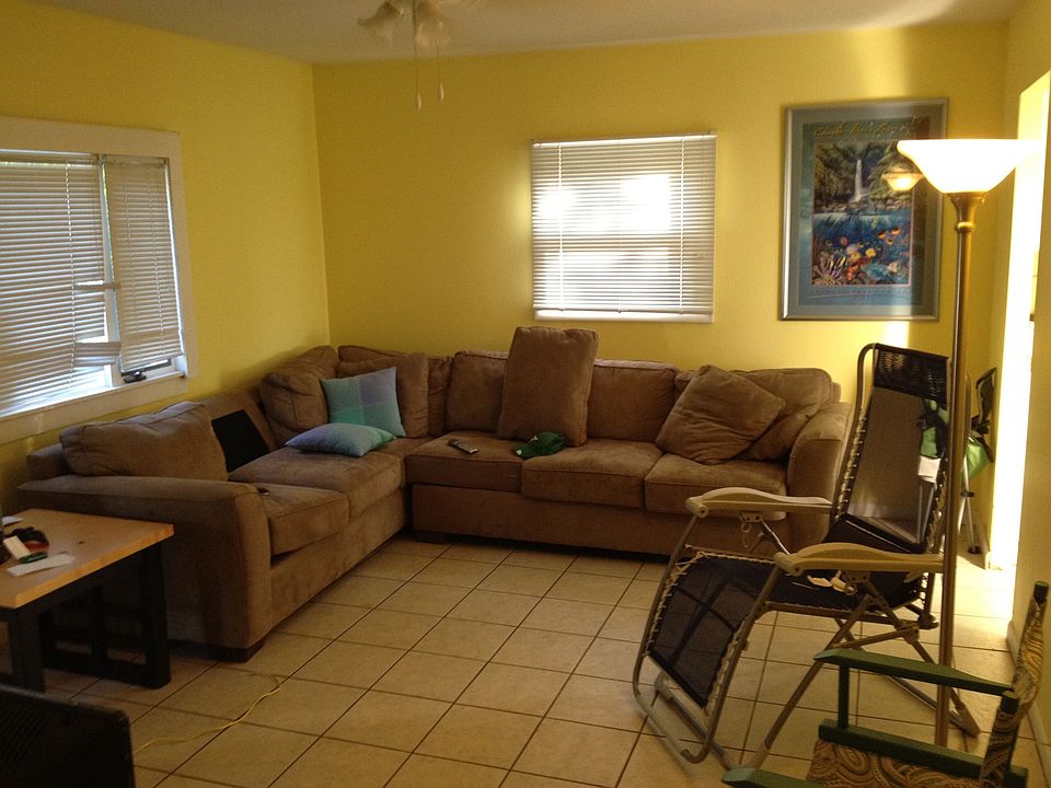 2nd image of 202 Hilltop Ave