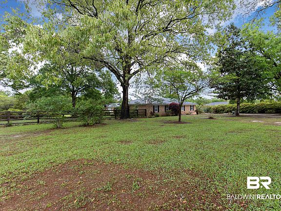 3rd image of 5750 Dogwood Trl