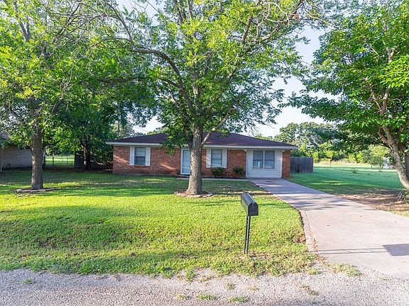 3rd image of 301 Sandy Ln