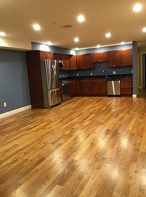 2nd image of 841 E 2nd St #1