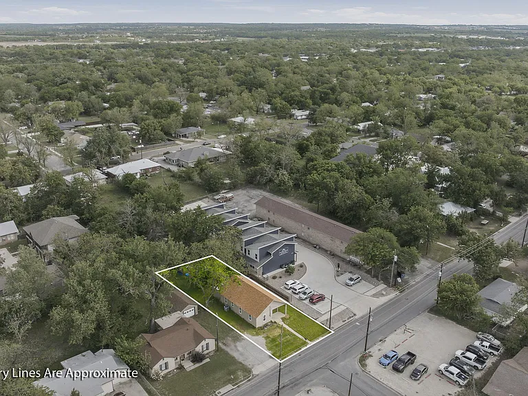 1287 W Frey St — Photo 29