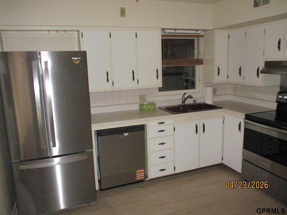5th image of 1352 Prospect Dr
