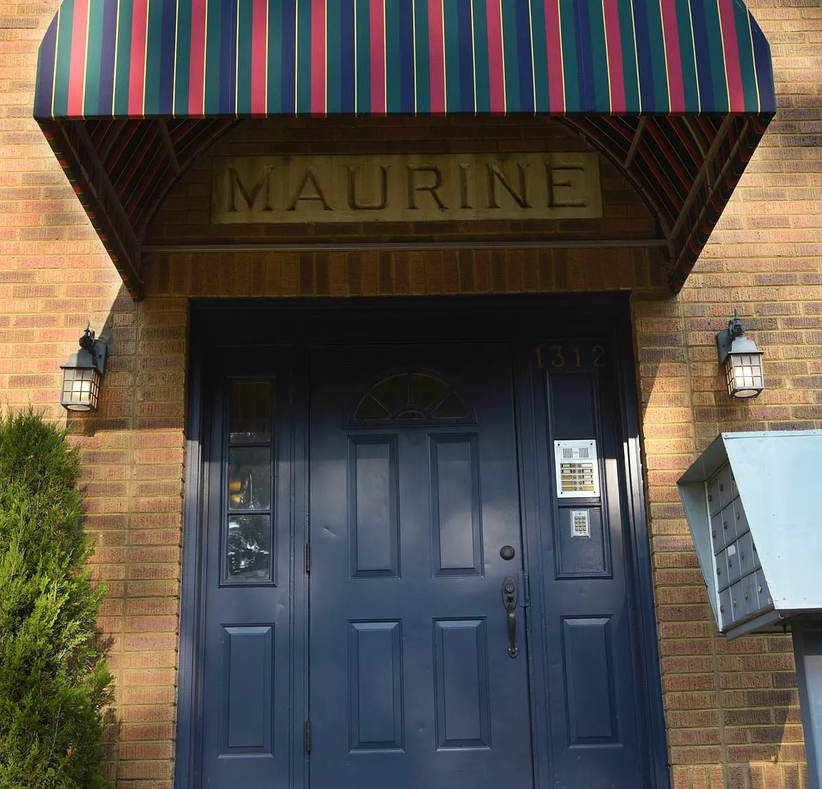 1 bed, 700 sqft, $995 — Photo 2
