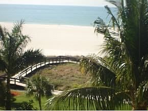 1st image of 140 Seaview Ct APT 302