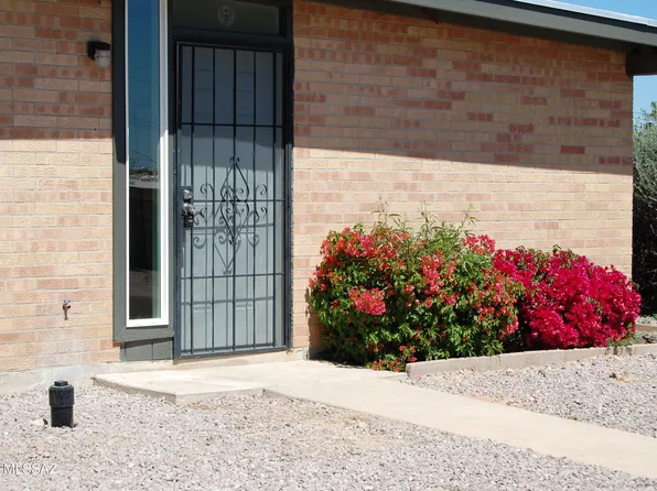7617 E Morelos Pl, Tucson, AZ 85710