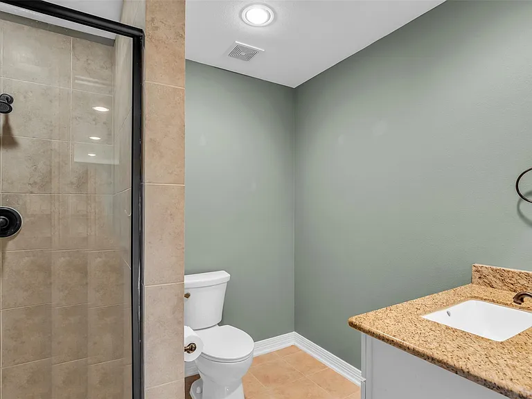1423 Colorado St — Photo 22