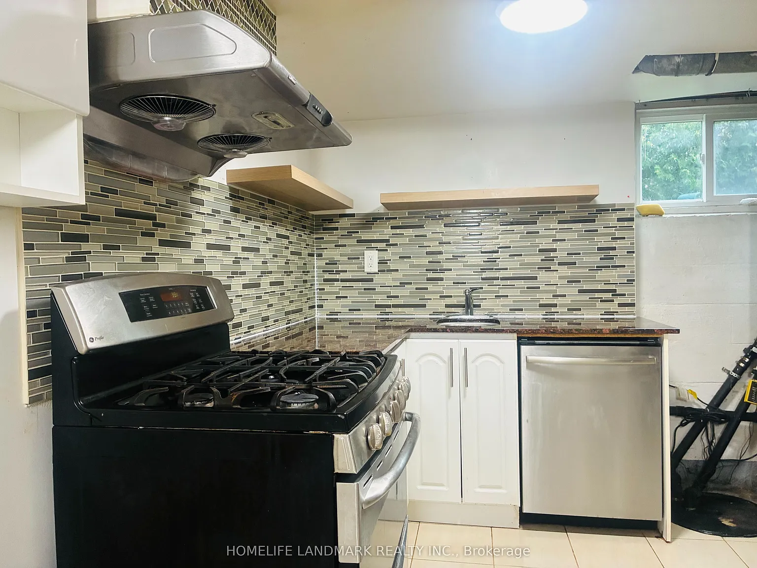 2 bed, $2,000 — Photo 3