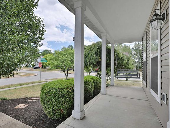 3rd image of 2783 Pheasant Field Dr