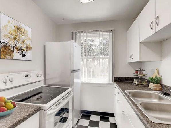 1304 E San Miguel St #1301-04