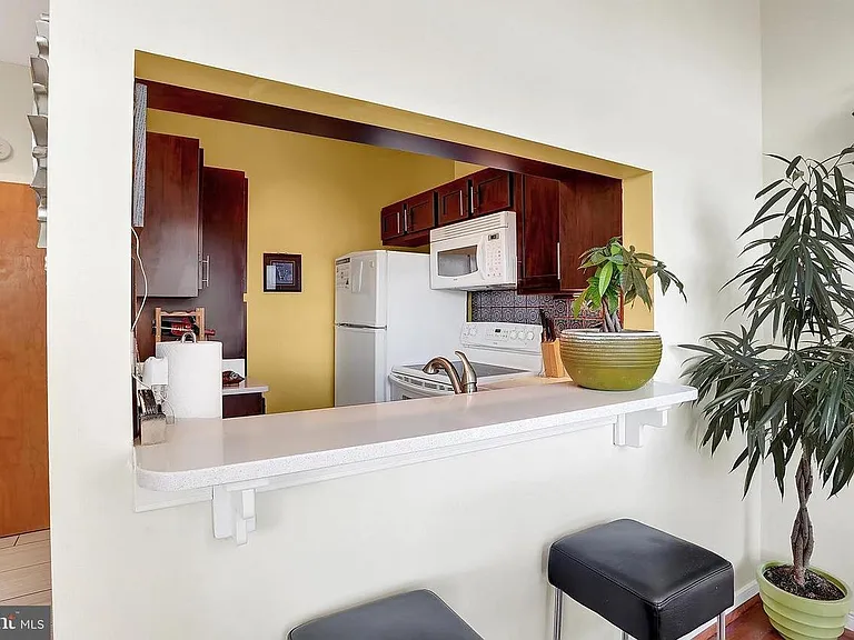 301 S Reynolds St #412 — Photo 11