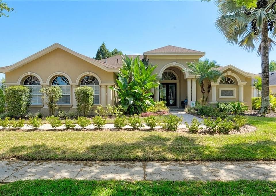 1st image of 21016 Broadwater Dr