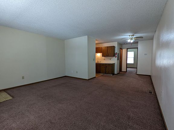 3rd image of 3000 N Kentwood Ave #39