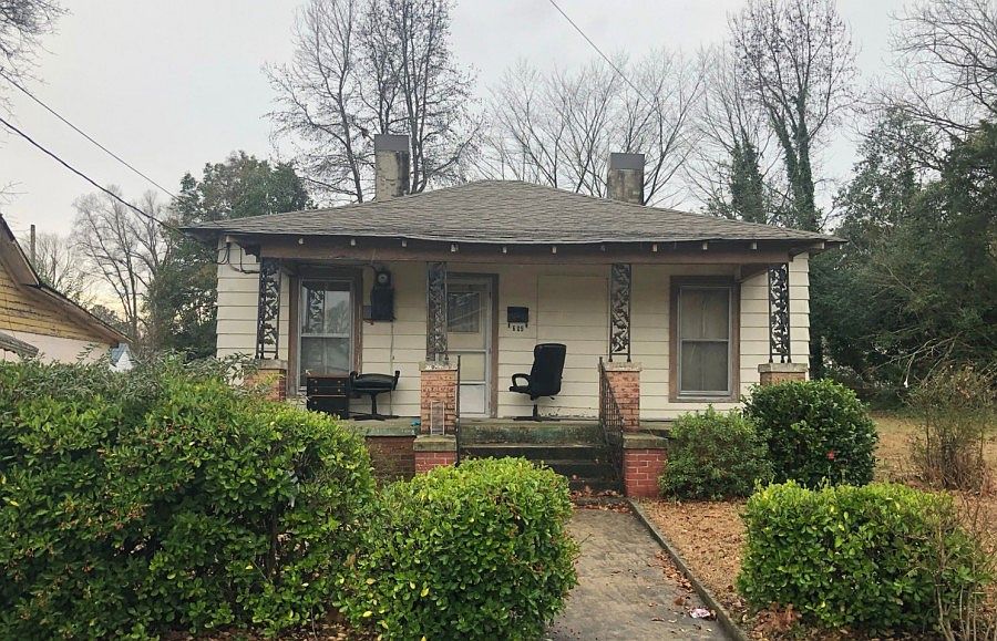 1st image of 605 Center St
