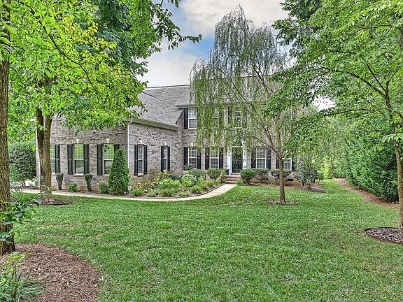 2nd image of 247 Corona Cir