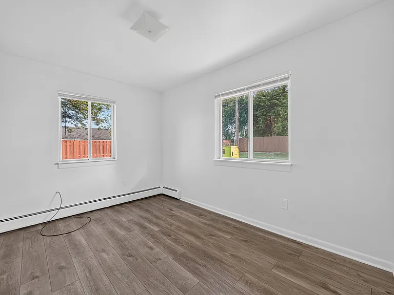151 E McHattie St #10 — Photo 14