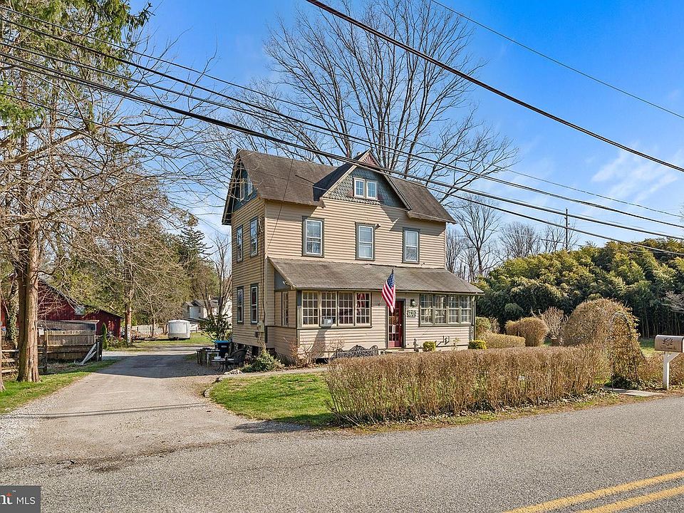 1st image of 671 Leopard Rd