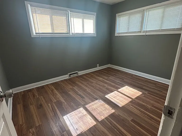6904 Longview Rd — Photo 8