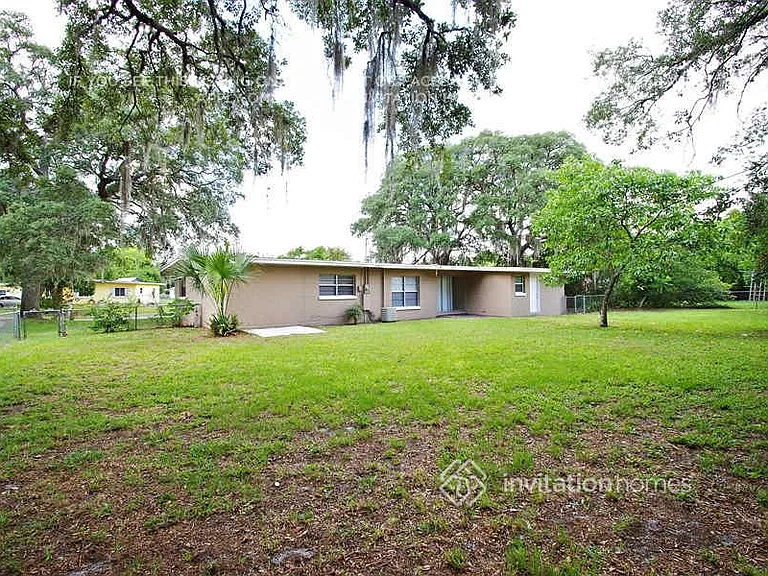 717 Baywood Dr — Photo 14